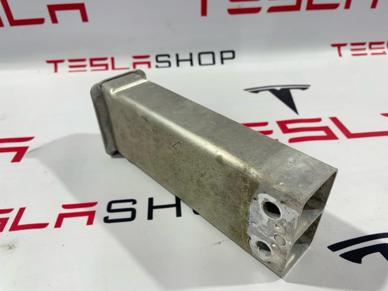 Стакан подрамника переднего Tesla Model 3 1 поколение 2019, 1109193-00-C, 1109193-00-B - фото №1