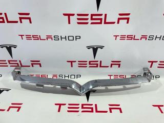 Накладка V-образная декоративная переднего гриля хром (птичка) Tesla Model S 1 поколение [рестайлинг] 2017, 1056377-00-E, 1065233-00-C