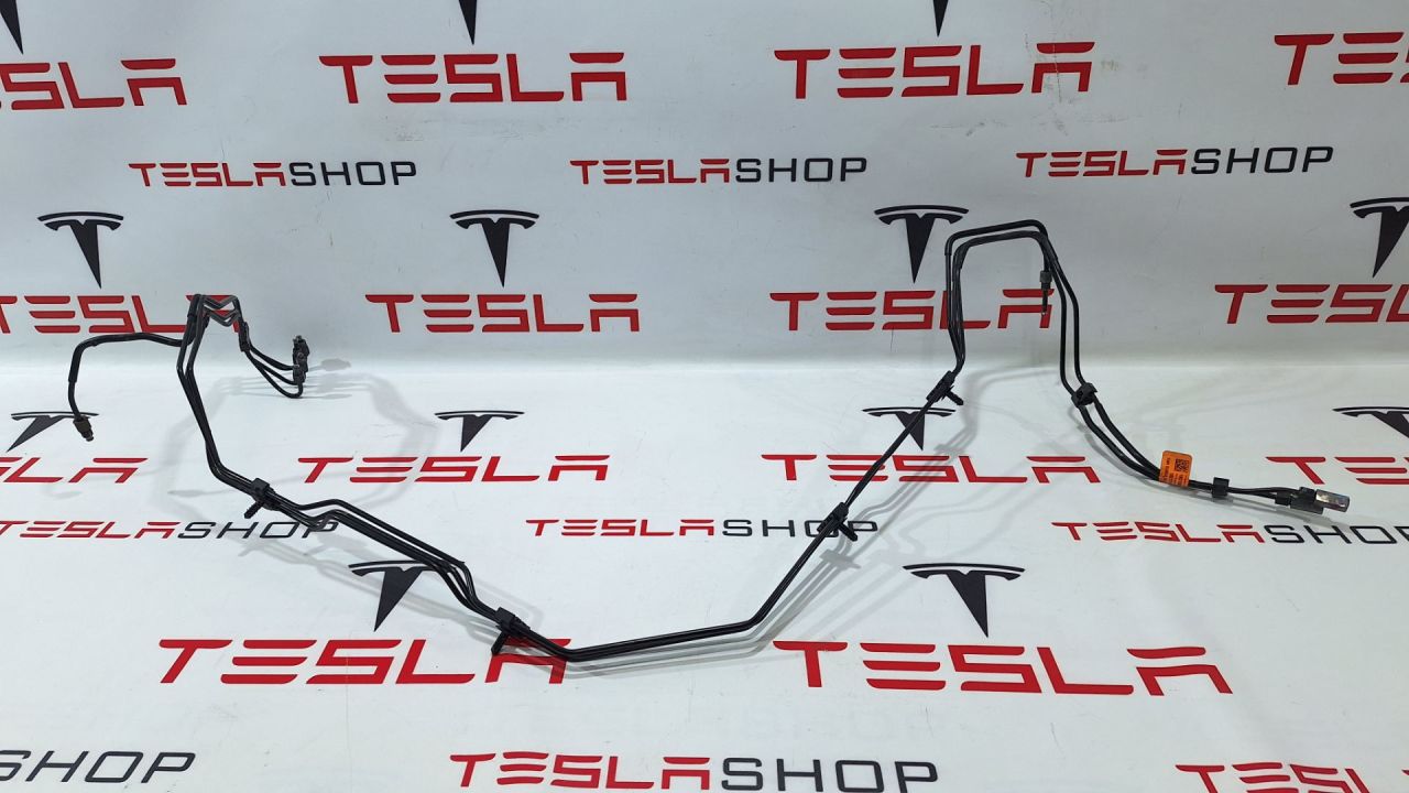 трубка тормозная Tesla Model X 1 поколение 2018, 1027712-00-E - фото №1