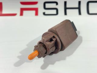 Датчик педали тормоза (лягушка) Tesla Model 3 1 поколение 2019, 1044681-00-B