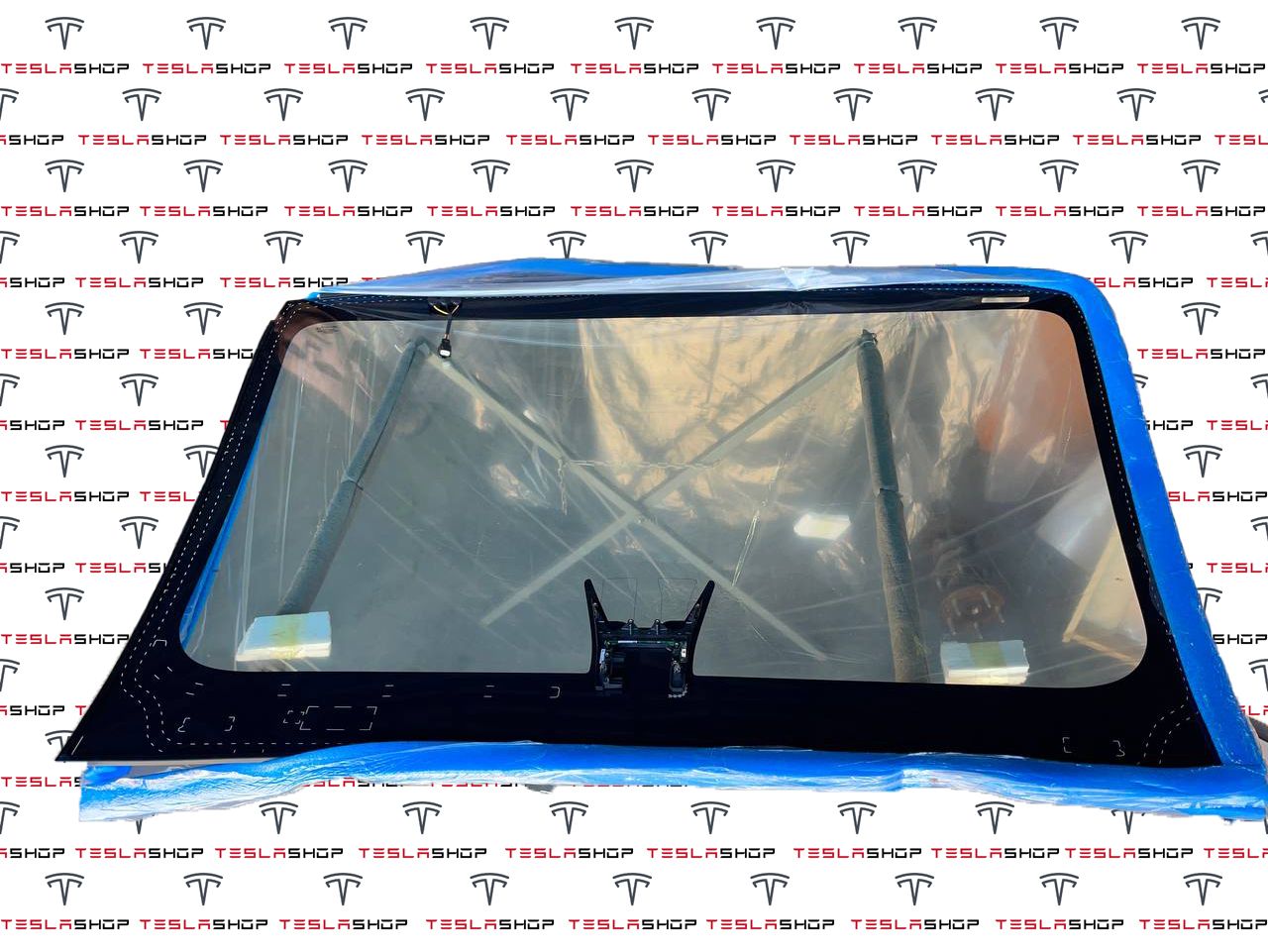 стекло лобовое Tesla Model 3 1 поколение (2017 - 2026), 1466270-00-C, 1110860-00-F, 1126265-00-F, 1524886-00-B - фото №1