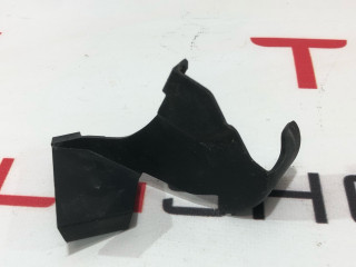 Накладка декоративная петли капота Tesla Model 3 1 поколение 2022, 1112071-00-A