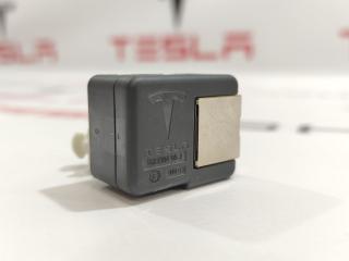 диагностический интерфейс Tesla Model X 1 поколение [рестайлинг] 2022, 1681904-00-A