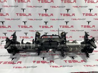 Каркас крепления центральной панели Rivian R1T 1 поколение 2022, PT00000067-M