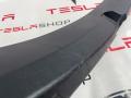 Отделка багажника пластик (под замок) Tesla Model 3 1 поколение 2019, 1086315-00-F - фото №3