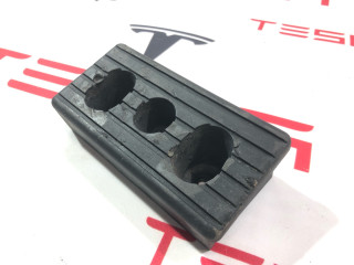 Опора под домкрат (подушка) Tesla Model X 1 поколение 2018, 1045887-00-B