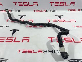 Патрубок системы охлаждения основной батареи Tesla Model 3 1 поколение 2019, 1077586-00-C