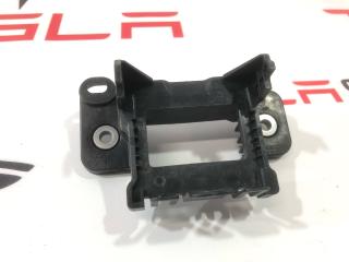 Кронштейн крепления радара Tesla Model X 1 поколение 2019, 1047098-00-D