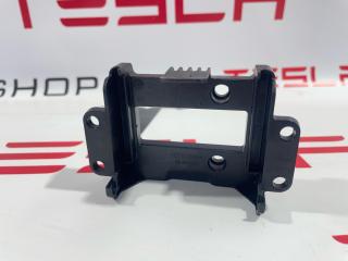 Кронштейн крепления радара Jaguar 2020, 1271015046