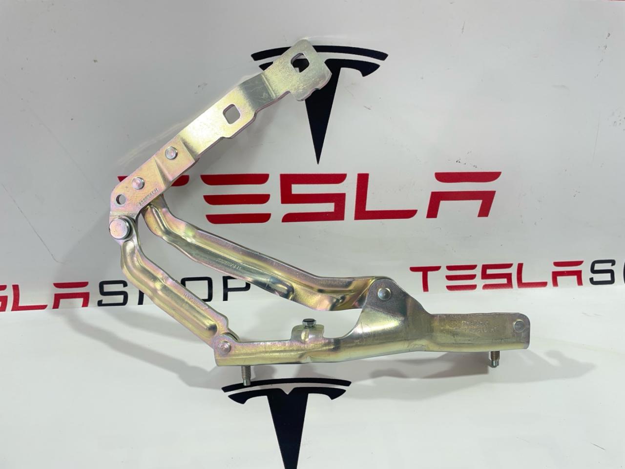 петля крышки багажника Tesla Model 3 2 поколение 2025, 1714863-00-B - фото №1