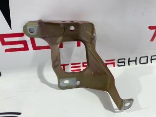 Кронштейн лонжерона (поддержка крыла/фары) Tesla Model 3 1 поколение 2019, 1086017-S0-A, 1086017-00-D, 1086017-00-C