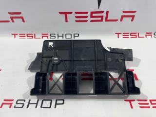 Кронштейн крепления обшивки багажника Tesla Model 3 1 поколение 2019, 1470963-00-B, 1479703-00-A