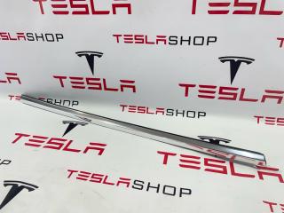 молдинг двери передней правой Tesla Model 3 1 поколение 2019, 1080684-00-F
