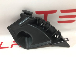 Направляющая крыла (ракушка) Tesla Model X 1 поколение 2019, 1047092-00-H