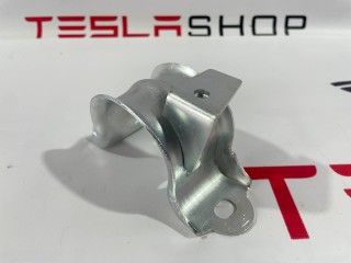 Кронштейн крепления (скоба) стабилизатора Tesla Model 3 1 поколение 2021, 1144381-00-B, 1044388-00-B, 1044383-00-B, 1188383-00-A, 1144387-00-B