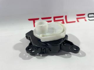 Сервопривод температуры пассажира (печки) Tesla Model X 1 поколение 2018, 6008247, 6007378-00-G, D267-AP9AA02