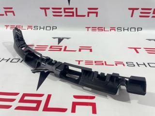 крепление фары правой Tesla Model 3 2 поколение 2025, 1694087-00-I, 2040185-00-A