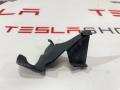 Накладка декоративная петли капота Tesla Model 3 1 поколение 2019, 1112071-00-A - фото №3