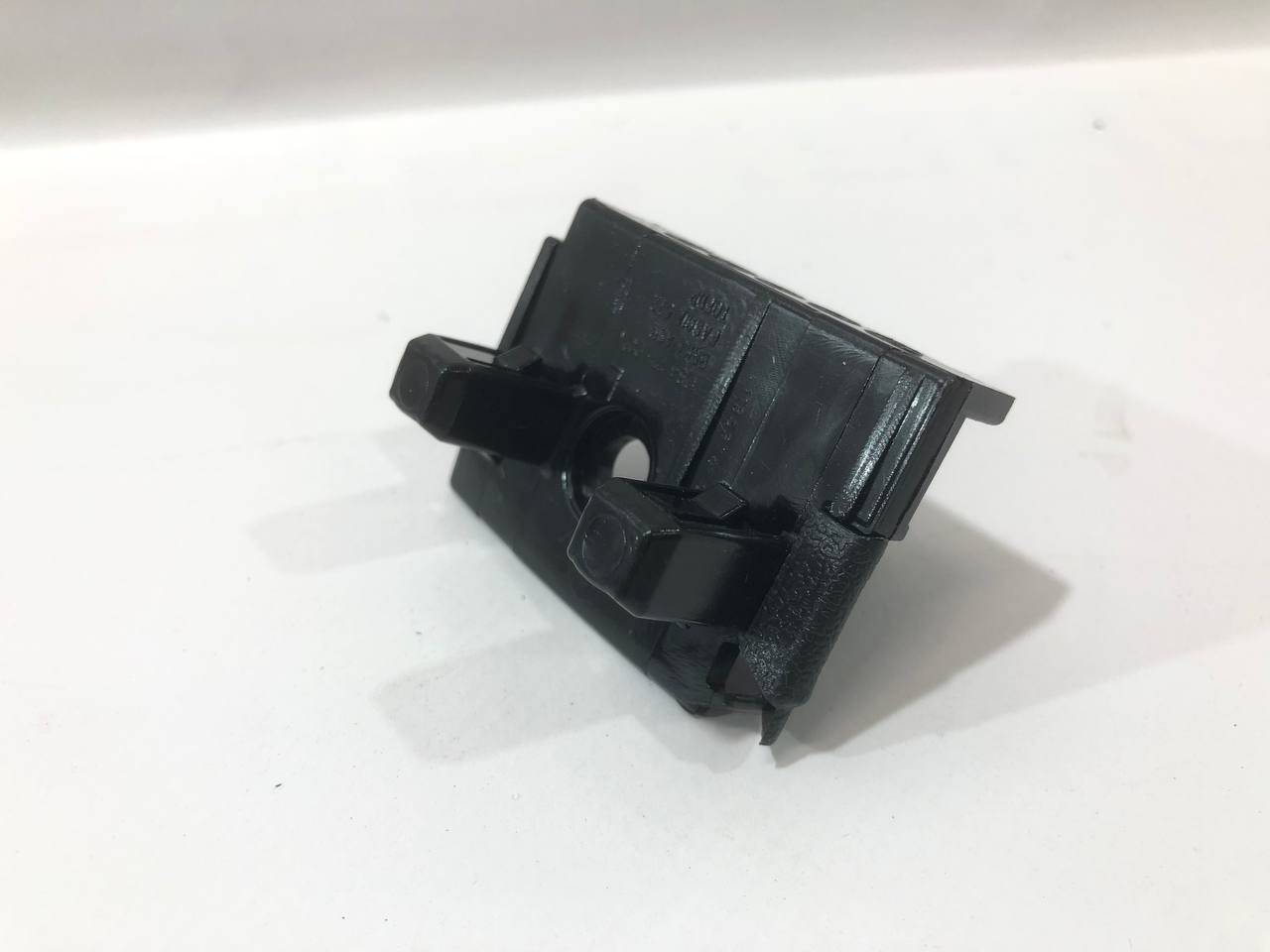 Крепление бампера переднего Tesla Model 3 1 поколение 2021, 1084171-00-F, 1135376-00-C - фото №1