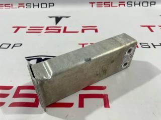 Стакан подрамника переднего Tesla Model 3 1 поколение 2019, 1109193-00-C, 1109193-00-B