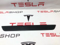 Накладка декоративная порога Tesla Model 3 1 поколение 2022, 1090844-00-C, 1504763-00-B - фото №4