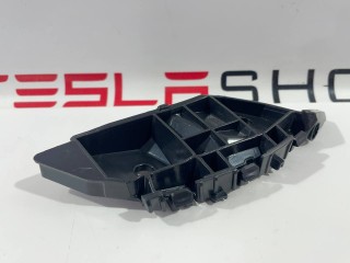 Кронштейн крепления направляющая бампер крыло Tesla Model 3 2 поколение 2024, электро, 1774269-00-E