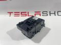 блок управления стеклоподъемниками Tesla Model 3 1 поколение 2019, 1081037-01-F - фото №3