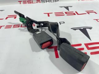 Замок ремня безопасности 2-го ряда сидений Tesla Model 3 1 поколение 2019, 1457704-01-A