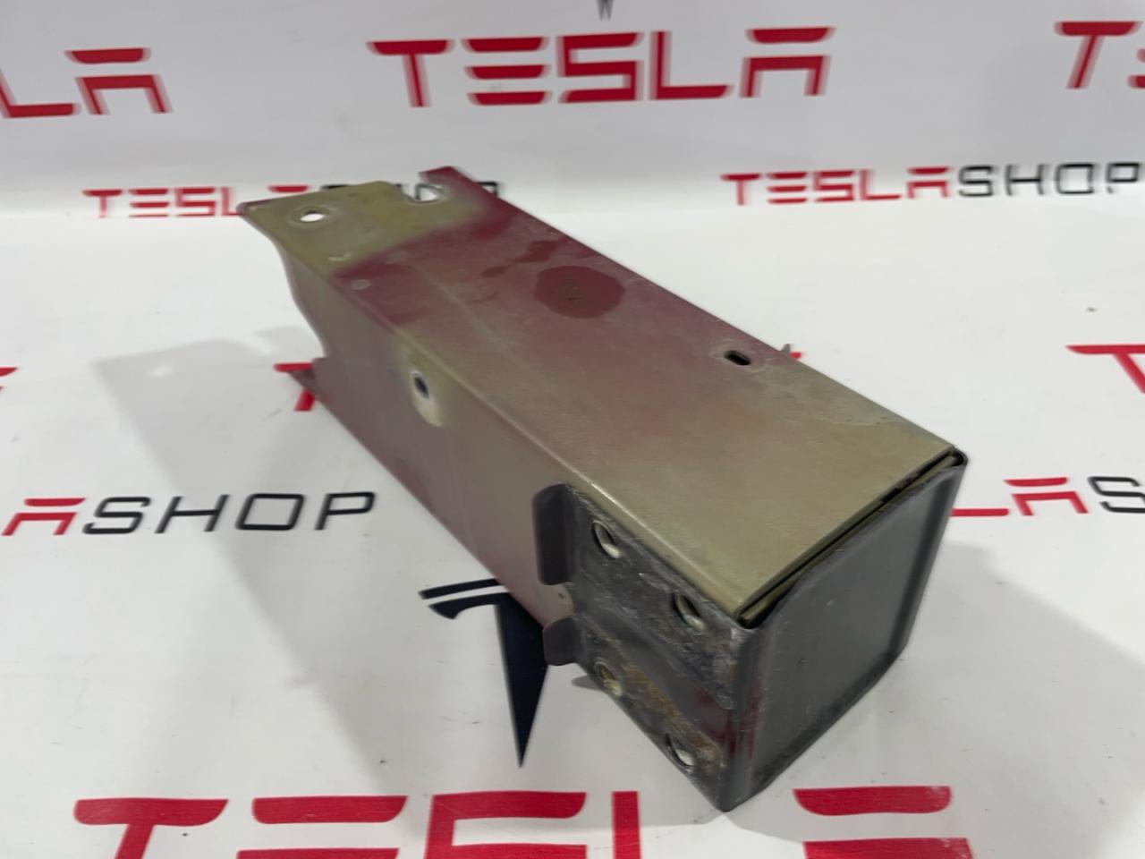 лонжерон правый Tesla Model 3 1 поколение 2019, 1088149-00-F - фото №1