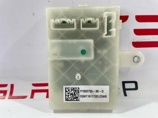 Электронный блок управления порта зарядки Tesla Model 3 1 поколение 2019, 1092755-98-D