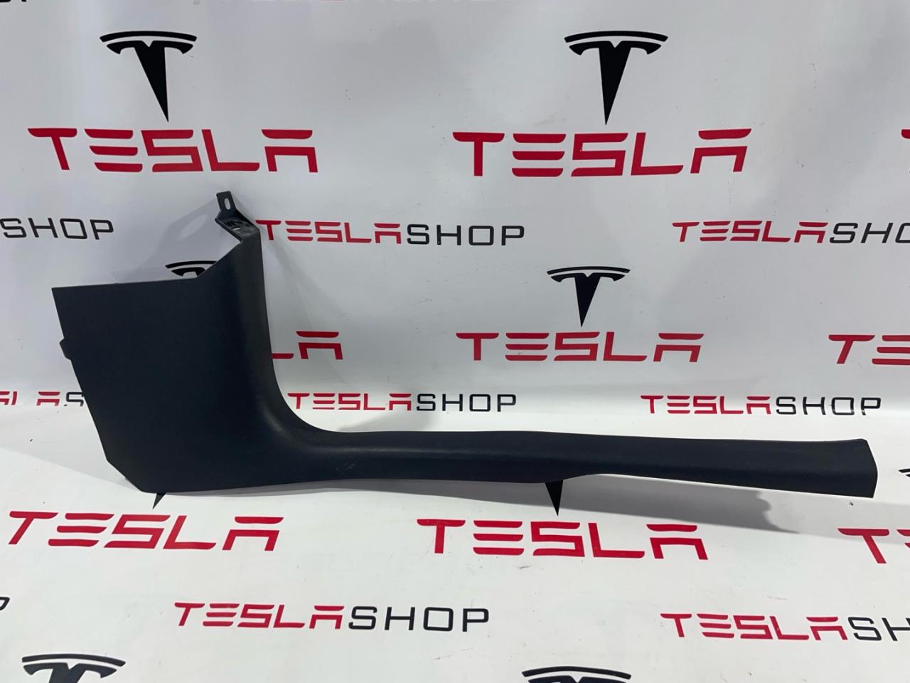 Накладка стойки А Tesla Model 3 1 поколение 2019, 1086293-00-J - фото №1