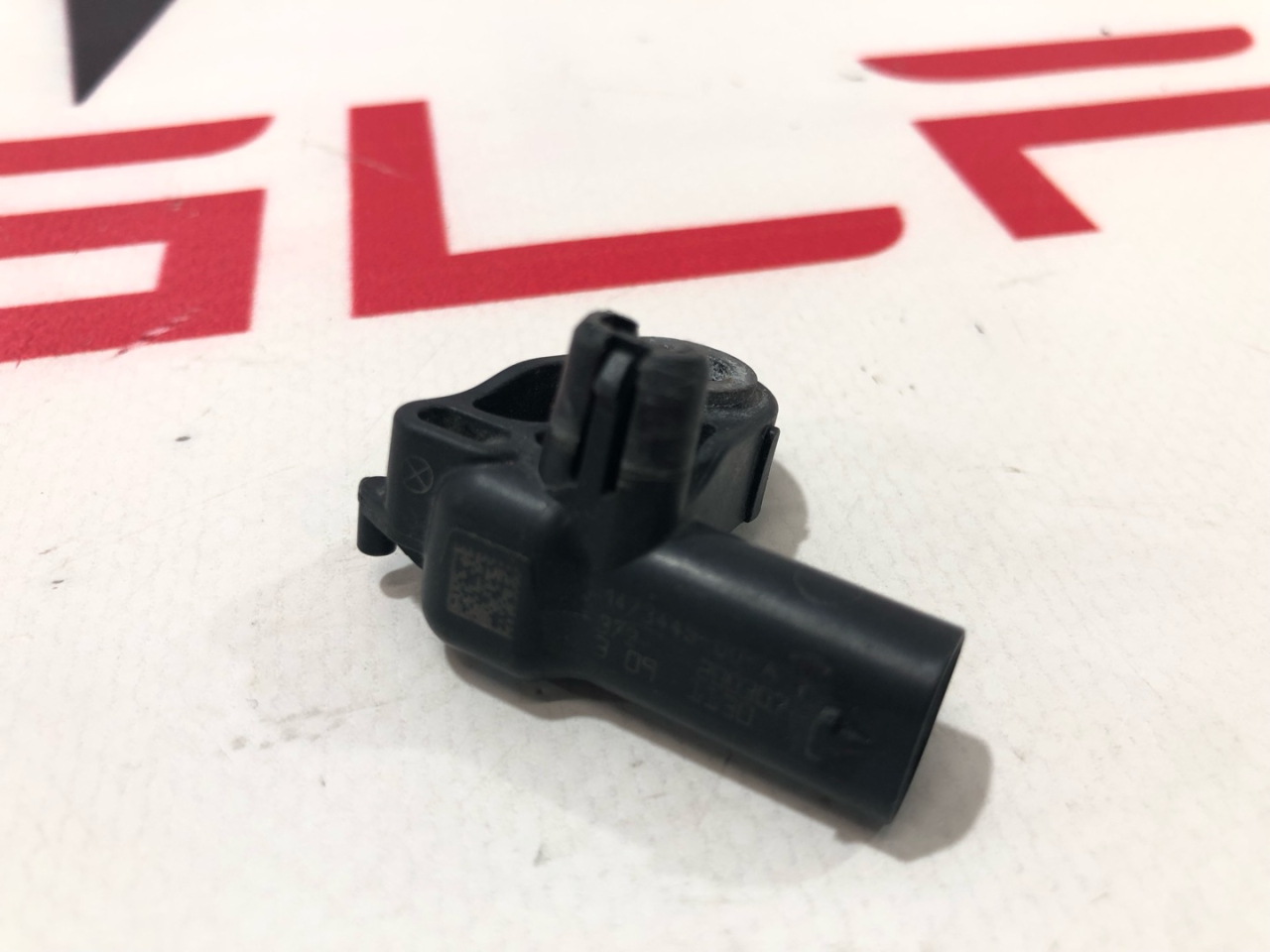 датчик удара Tesla Model 3 1 поколение 2021, 1473445-00-A - фото №1