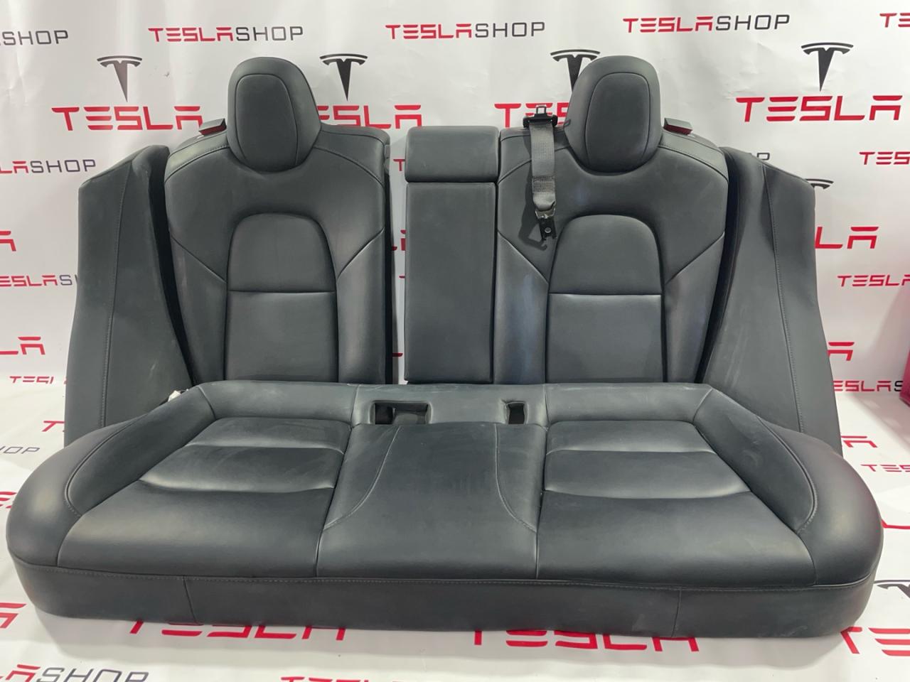 Диван 2-го ряда сидений Tesla Model 3 1 поколение 2019, 7654332-01-B, 7654336-01-B, 7654328-01-A, 1096031-61-I, 1096027-61-I, 1455036-00-B, 1452806-001-A, 1455035-00-C - фото №1