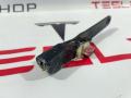 Кронштейн направляющая люка Tesla Model S 1 поколение [рестайлинг] 2017, 1034356-00-D - фото №2