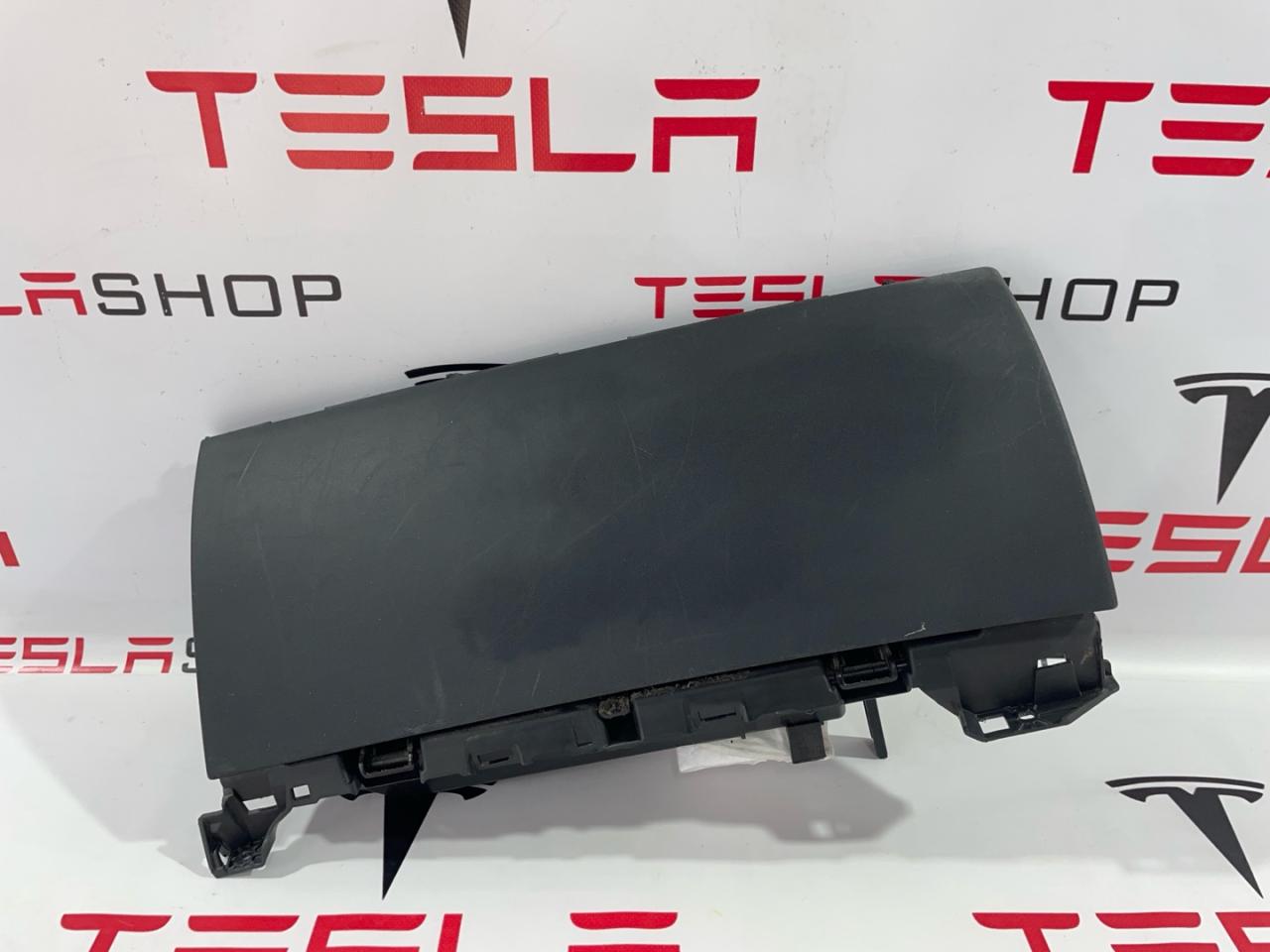 бардачок Tesla Model 3 1 поколение 2019, 1083340-00-H - фото №1