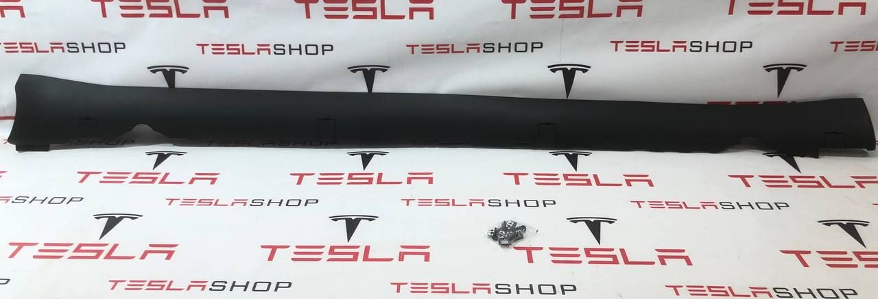 Накладка порога рокерной панели Tesla Model 3 1 поколение 2021, 1089829-00-D, 1089831-00-D - фото №1