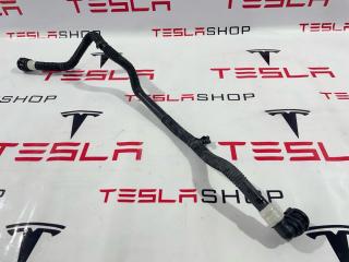 Патрубок системы охлаждения основной батареи Tesla Model 3 1 поколение 2019, 1077597-00-D
