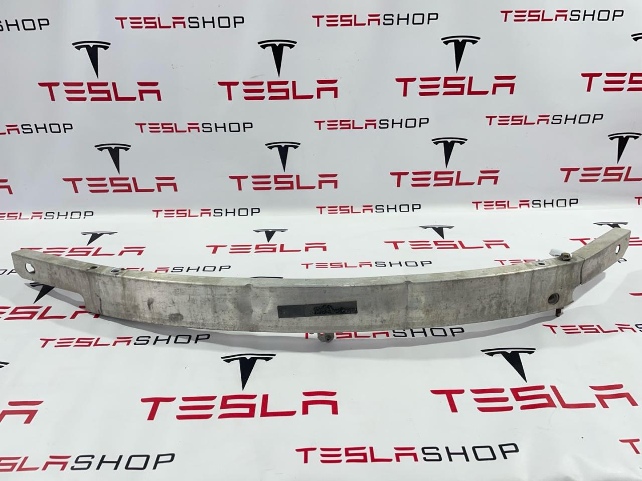 усилитель бампера переднего Tesla Model 3 1 поколение 2019, 1104667-00-F, 1104669-00-F - фото №1