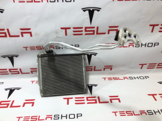 Радиатор (печки) салона кондиционера Tesla Model 3 1 поколение 2022, 1494714-99-E, 1015119-00-A