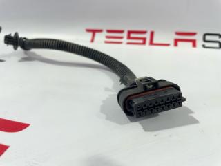 разъем (фишка) проводки Tesla Model 3 1 поколение 2019, 106796100E, 1567964-02-A