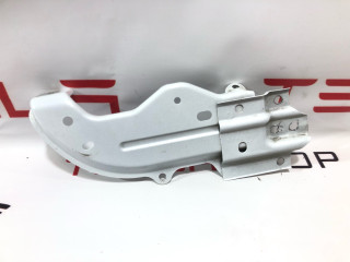 Кронштейн крепления фары и крыла Tesla Model 3 1 поколение 2022, 1092305-00-B, 1100383-S0-A