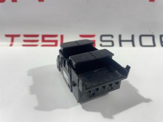блок управления стеклоподъемниками Tesla Model 3 1 поколение 2019, 1081037-01-F