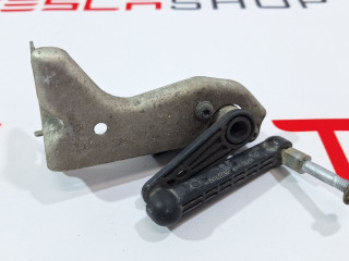 Датчик уровня пневмоподвески Tesla Model S 1 поколение [рестайлинг] 2016, 1027976-00-A, 6006526-00-B