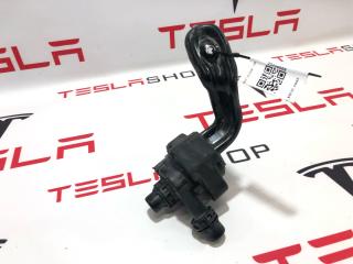 Насос охлаждающей жидкости (Помпа) Tesla Model X 1 поколение [рестайлинг] 2022, 1600870-00-B
