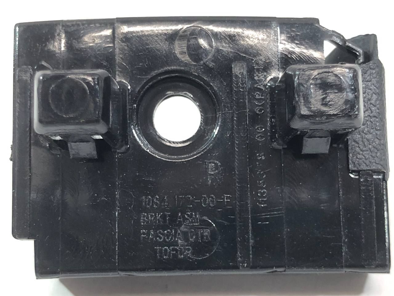 Крепление бампера переднего Tesla Model 3 1 поколение 2021, 1084172-00-F, 1135376-00-C - фото №1