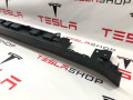 Накладка порога рокерной панели Tesla Model S 1 поколение [2-й рестайлинг] (2021 - 2026), 1567138-00-B, 1680268-00-A - фото №2