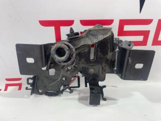 замок капота Tesla Model S 1 поколение 2015, 6007572-00-E