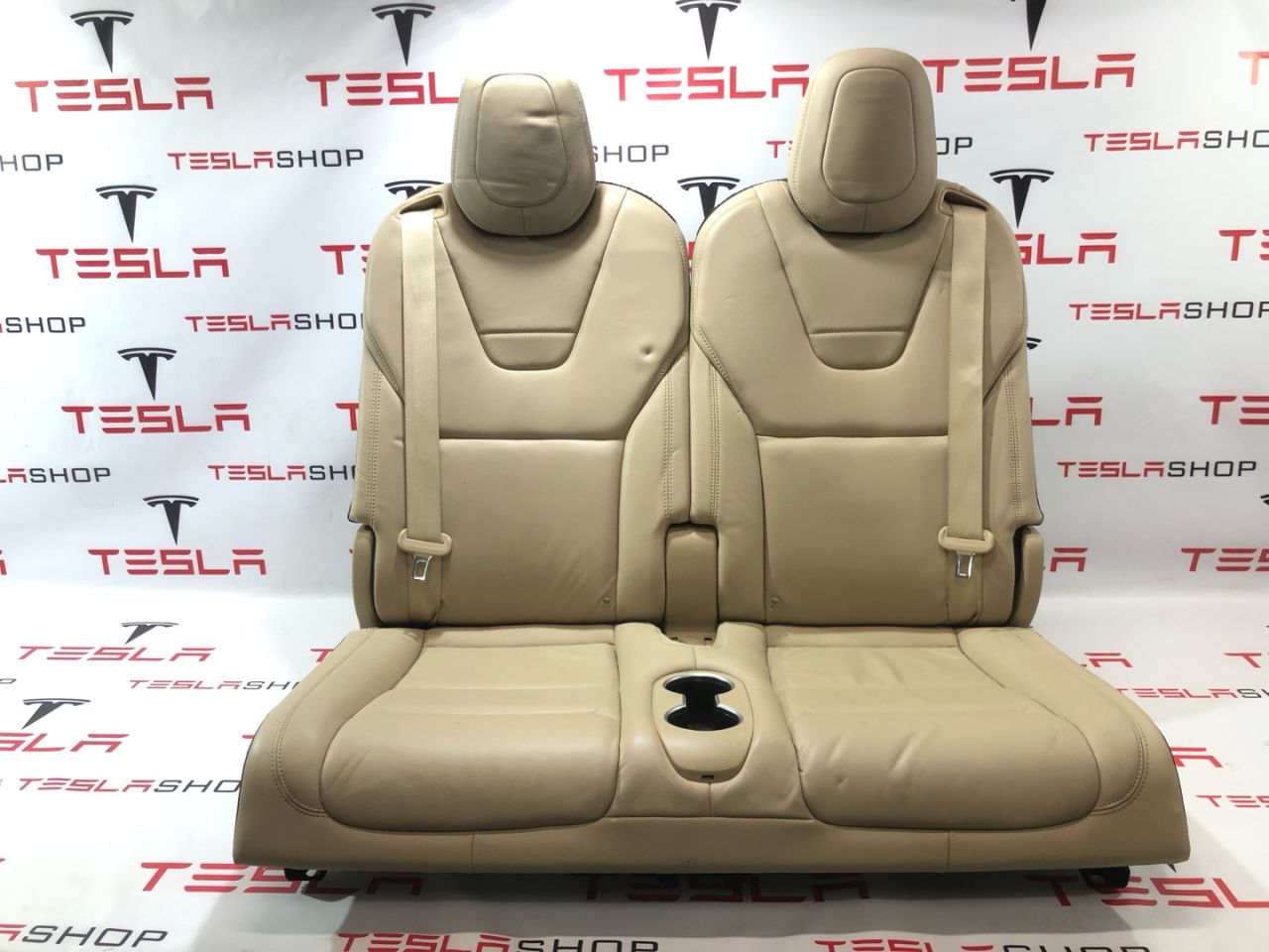 Сиденья 3-й ряд Tesla Model X 1 поколение 2018, 3123808-02-A, 1067381-00-A - фото №1