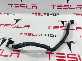 Патрубок радиатора выпускной правый Tesla Model 3 1 поколение 2019, 1077589-00-E