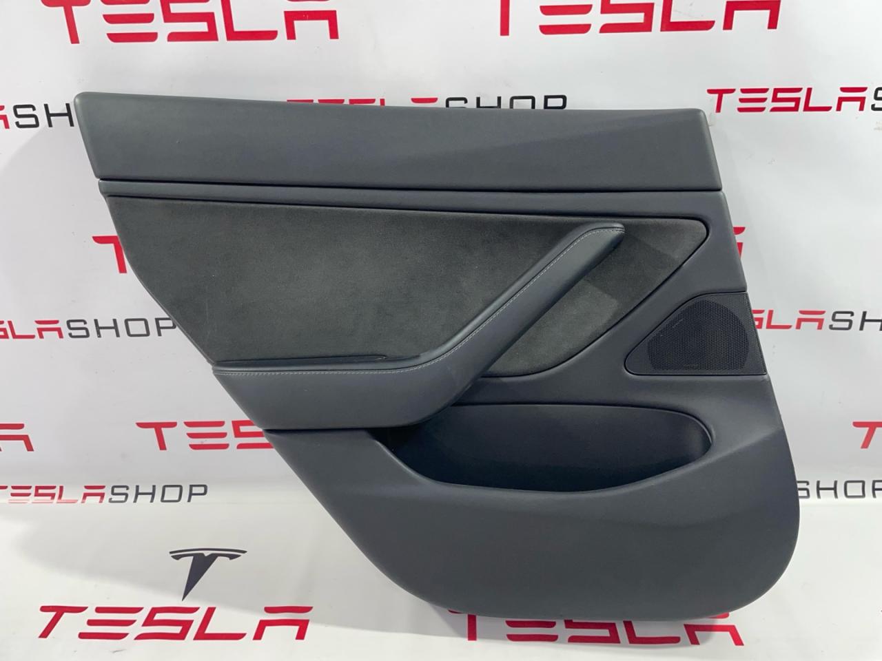 обшивка двери задняя левая Tesla Model 3 1 поколение 2019, 1090413-01-L - фото №1